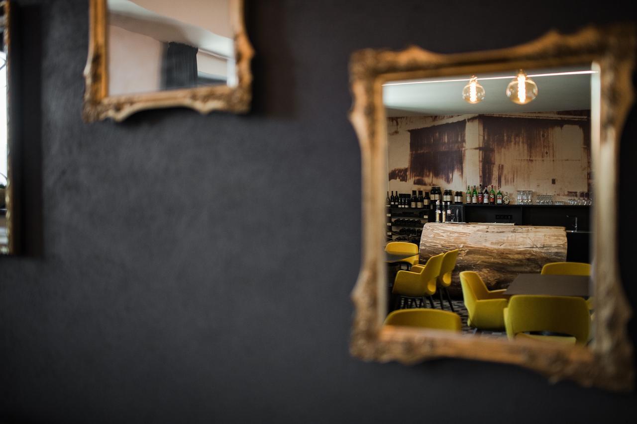 Garni Hotel Katzenthalerhof Lana Eksteriør bilde